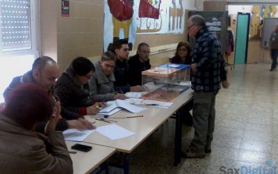 Sax vota en las generales