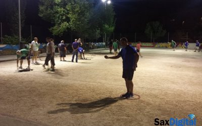 Se celebró el Torneo Nocturno de Petanca en Sax