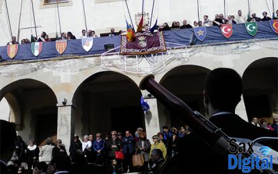 El pueblo de Sax no faltó a la tan esperada apertura de las Fiestas 2017