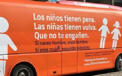 El autobús tránsfobo de HazteOir permanece retenido en una nave de Madrid