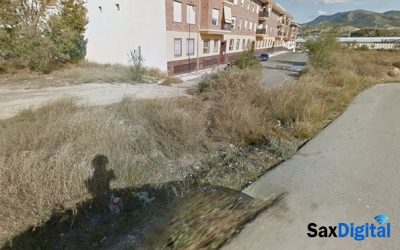 Rescatan a dos jóvenes atrapados en un pozo en Sax
