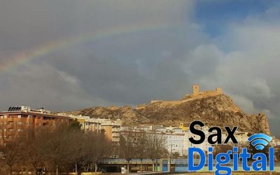 Bonita estampa con arcoíris, surcando el cielo sajeño