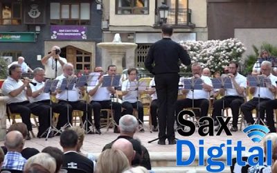 La Colla los Amigos, llenó de música la Plaza Cervantes