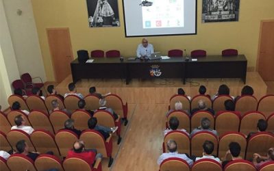 Más de 130 festeros se forman en el nuevo curso de arcabucería, dedicado a Sax y sus fiestas