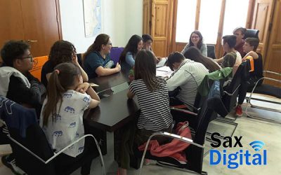 Primer club de lectura del IES Pascual Carrión en la Biblioteca Pública Municipal José Azuar