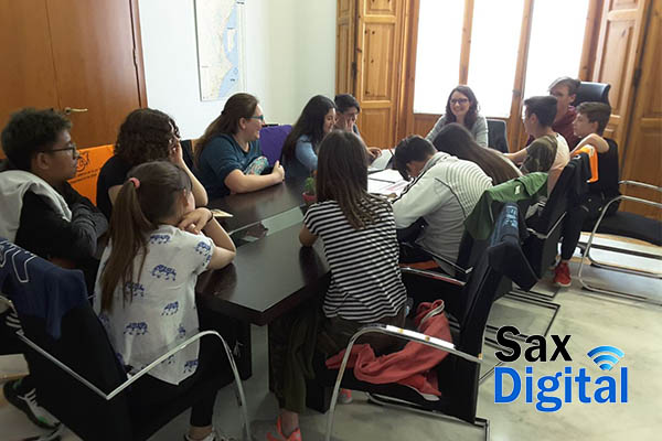 Primer club de lectura del IES Pascual Carrión en la Biblioteca Pública Municipal José Azuar