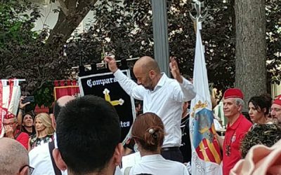 Con carácter sajeño Inocente González daba el pistoletazo de salida a las fiestas de Elche