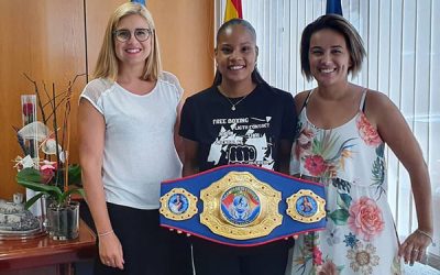 Petrer reconoce a la sajeña campeona de Europa, Katherine Quintana