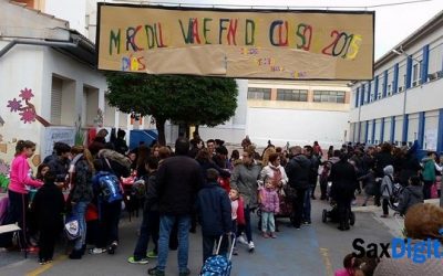 Mercadillo pro-viaje fin de curso en el Colegio Cervantes