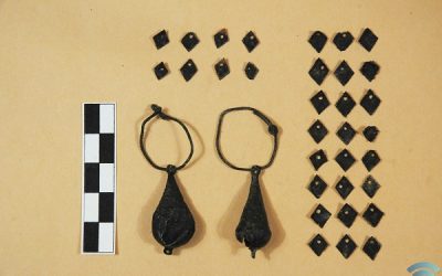 El MARQ restaura un ajuar femenino de época bajomedieval hallado en una excavación en la Explanada de Petrer