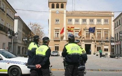 La Policía Local de Elda impide un robo en una casa de campo en la carretera de Sax