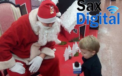 Visita de Papá Noel al mercado municipal de Sax