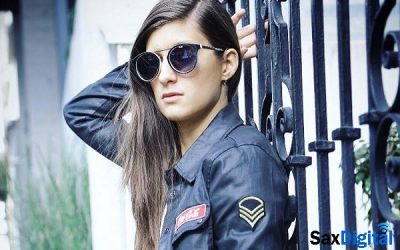Safree, firma de autógrafos en Sax