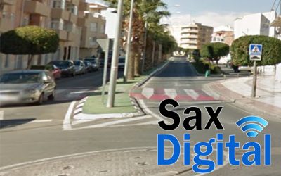 Un ladrón se lleva 250 euros, amenazando pistola en mano en una óptica de Sax