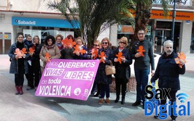 Los lunes primero de mes y siempre Sax contra de la Violencia