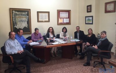 La Conselleria de Vivienda y el Ayuntamiento de Sax desarrollarán un Plan de Normalización en los grupos de viviendas del parque público del municipio