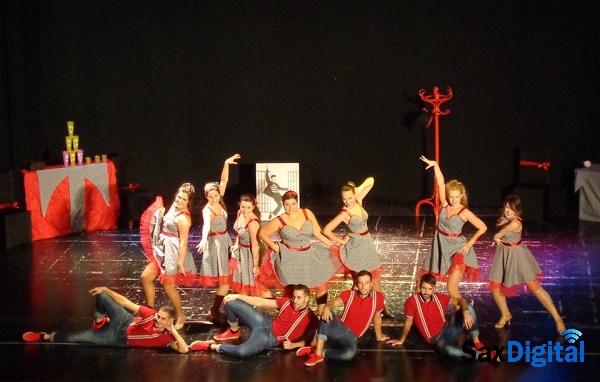 Show me dance