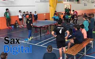 Se celebró en Sax el primer torneo escolar de tenis de mesa