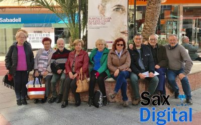 La ciudadanía sajeña reitera su repulsa a la violencia machista con la concentración mensual