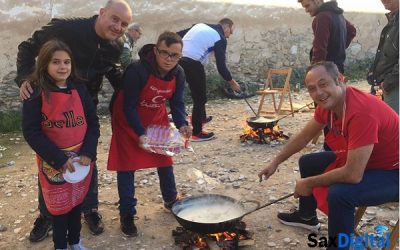 Primer domingo de noviembre, Sax se llenó de fiesta