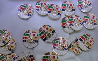 Las medallas de los amigos de San Blas junto al corazón de los ministros de la Iglesia entre otros