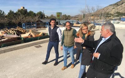Petrer abre el Ecoparque todos los días de la semana para frenar el abandono de enseres en la vía pública y fomentar el reciclaje