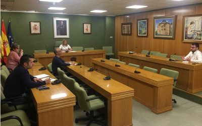 El Ayuntamiento de Petrer renuncia a invertir 1,2 millones de su superávit de 2019 en la piscina municipal para hacer frente a la crisis del coronavirus