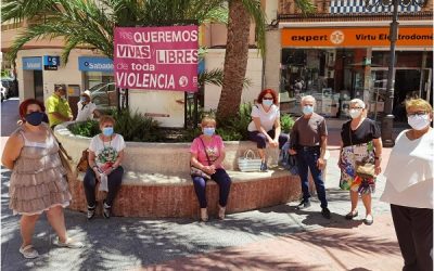 Concentración contra la violencia en tiempos de pandemia en Sax