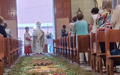 La Iglesia de Sax acogió la celebración más íntima del Corpus