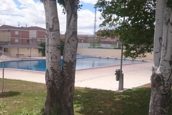 Vox Sax denuncia el cierre de la piscina de verano