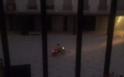 Indignación entre los vecinos de la Plaza Mayor, por las “exhibiciones moteras nocturnas”
