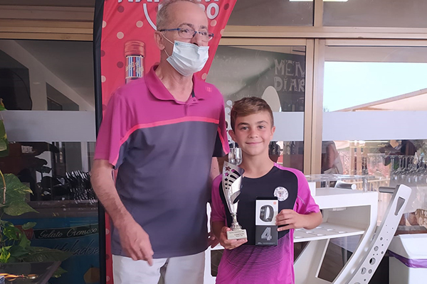 Un tenista sajeño se alza con el Torneo Hogueras de Alicante de Tenis en la categoría Sub-10