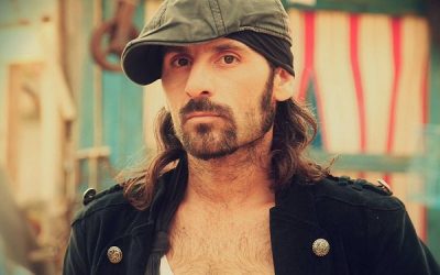 Miguel Campello estrena «Como el agua caliente», nueva canción incluida en su próximo disco