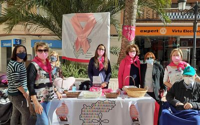 Actividades para conmemorar el día contra el cáncer de mama en Sax