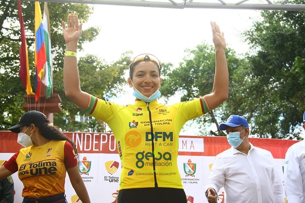 La corredora de la Fundación Marcelino Oliver, Yenifer Ducuara se lleva el triunfo en la Vuelta al Tolima en Colombia