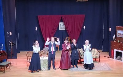El teatro Cervantes de Sax volvió a la actividad cultural, con la obra “Luz de Gas”