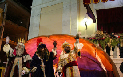 Cs Petrer lamenta que se inviertan 18.200€ para hacer los nuevos trajes de los Reyes Magos sin saber si habrá Cabalgata