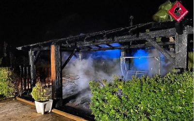 Un incendio declarado esta madrugada en una parcela de Sax