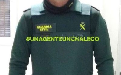 Así soluciona la guardia civil la falta de chalecos antibala
