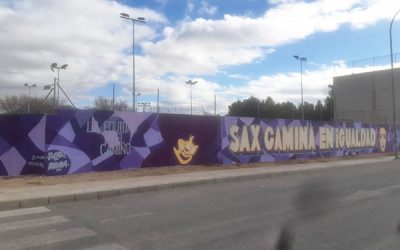 Un nuevo mural en Sax anima a “Caminar hacia la igualdad”