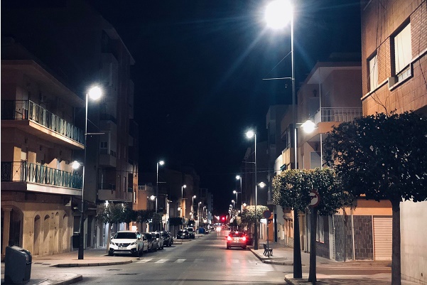 Petrer renueva toda la iluminación de la avda de Elda con tecnología led de bajo consumo