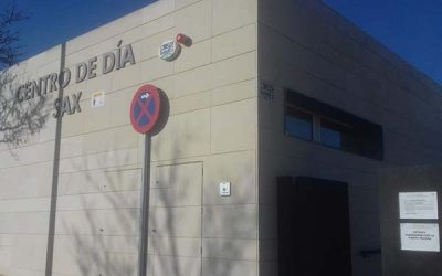 Recogida de material geriátrico en el Centro de Dia de Sax, para donar a las familias con menos recursos