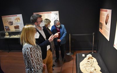 El Museo Dámaso Navarro estrena su sala de exposiciones temporales con la muestra “Cuidar, curar, morir. La enfermedad leída en los huesos”