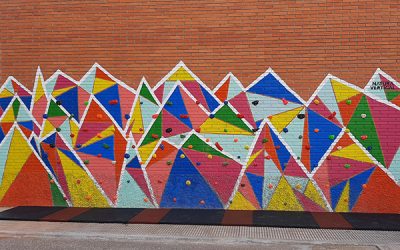 El colegio Alberto Sols instala un innovador rocódromo