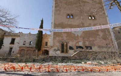 “El Hundimiento”, un poema sobre el lamentable estado en que se encuentran los edificios más antiguos de La Colonia de Santa Eulalia