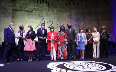La escritora y periodista Nativel Preciado se alza con el Premio Azorín de Novela 2021 con su obra ‘El Santuario de los Elefantes’