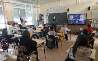 Charla sobre los peligros de internet, las redes sociales y la telefonía móvil, para los escolares sajeños