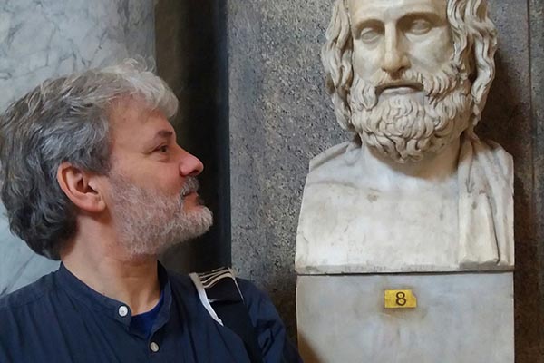 El profesor de Sax Juan Antonio Negrete publica un libro sobre Platón