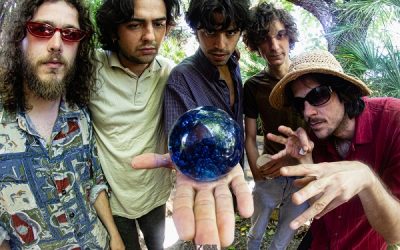 «Funky Bus» es la nueva canción de Naked Family