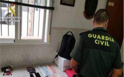 Detenido en Sax un hombre que andaba por la calle con 46 dosis de cocaína